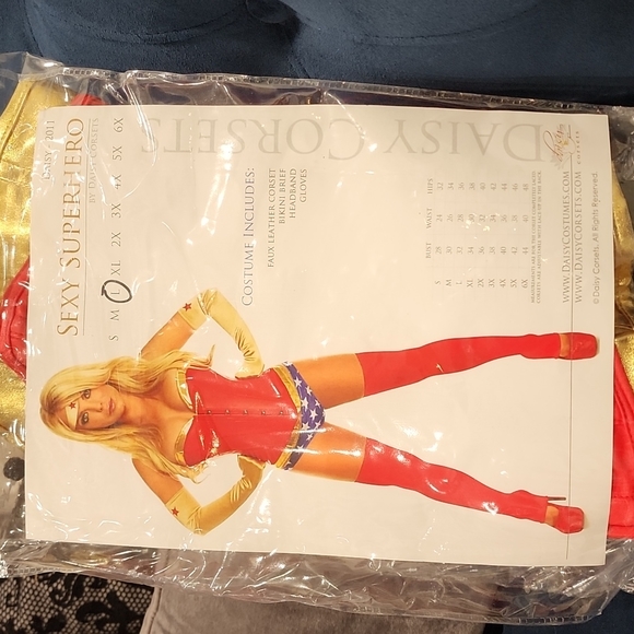 Wonder woman Halloween Costume. Size medium. - Picture 7 of 7